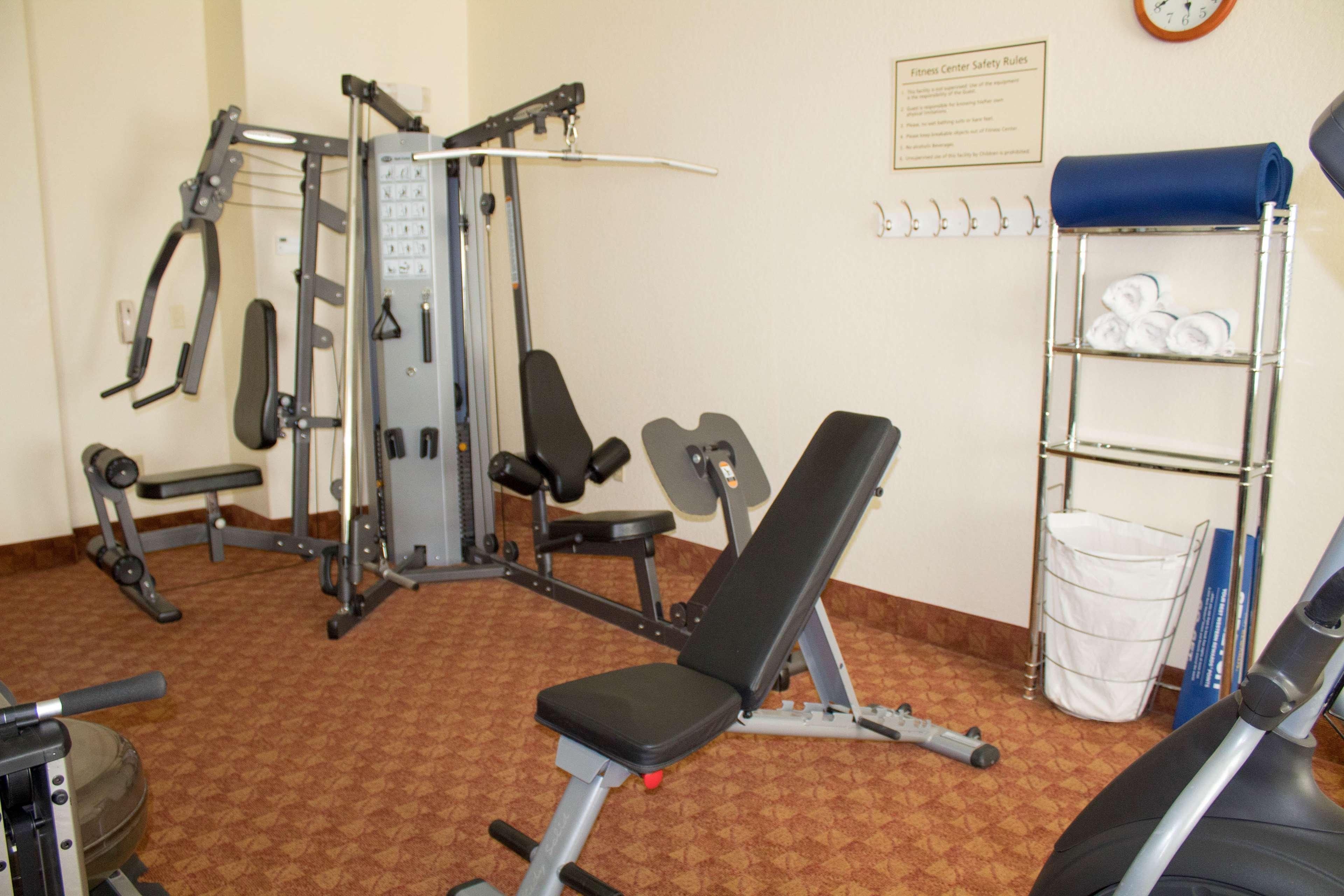 Best Western Plus San Antonio East Inn & Suites Exterior photo